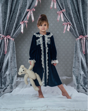 Load image into Gallery viewer, Ariel Night Robe